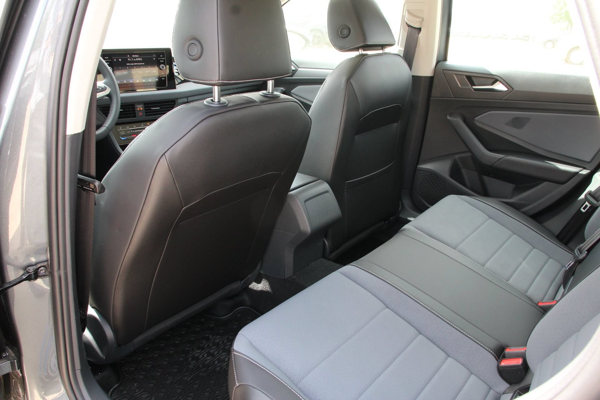 Certified 2026 Volkswagen Jetta SE FWD image 24