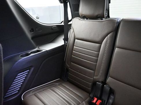 Used 2025 GMC Yukon Denali Ultimate AWD/4WD image 27
