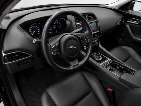 Used 2020 Jaguar F-PACE Premium AWD/4WD image 10