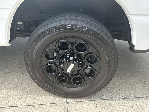 Used 2024 Ford F250 Lariat w/ Black Appearance Package image 18