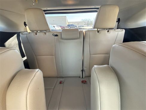 Used 2024 Toyota Highlander XLE image 23