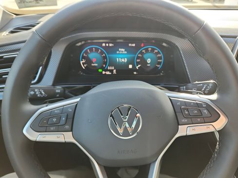 New 2026 Volkswagen Atlas Cross Sport SEL R-Line image 17