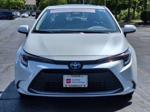 Certified 2025 Toyota Corolla XLE FWD image 4