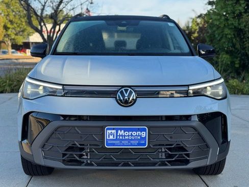 New 2025 Volkswagen Taos SE image 2