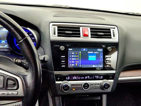 Used 2016 Subaru Outback 2.5i Limited AWD/4WD image 17