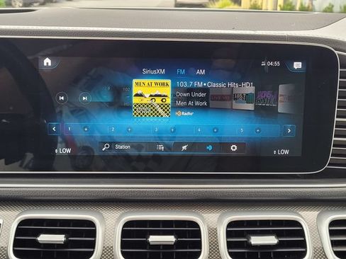 Used 2021 Mercedes-Benz GLS 580 4MATIC image 20
