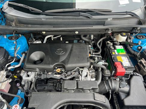 Used 2020 Toyota RAV4 XLE w/ Carpet Mat Package FWD image 20