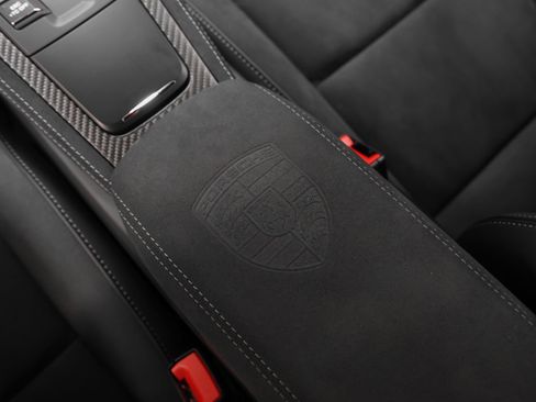 Used 2025 Porsche 718 Cayman GT4 RS RWD image 53