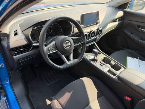 Used 2024 Nissan Sentra SV FWD image 14