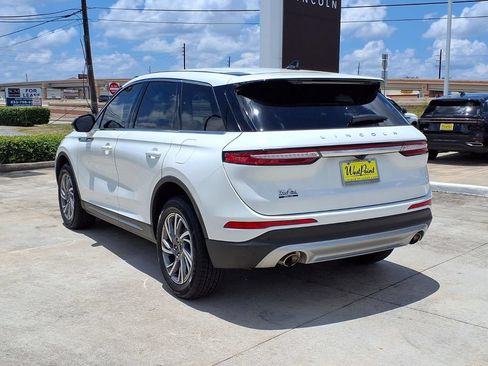 Used 2023 Lincoln Corsair FWD image 4