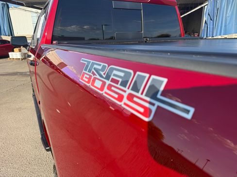 Used 2023 Chevrolet Silverado 1500 LT Trail Boss w/ LT Trail Boss Premium Package AWD/4WD image 28