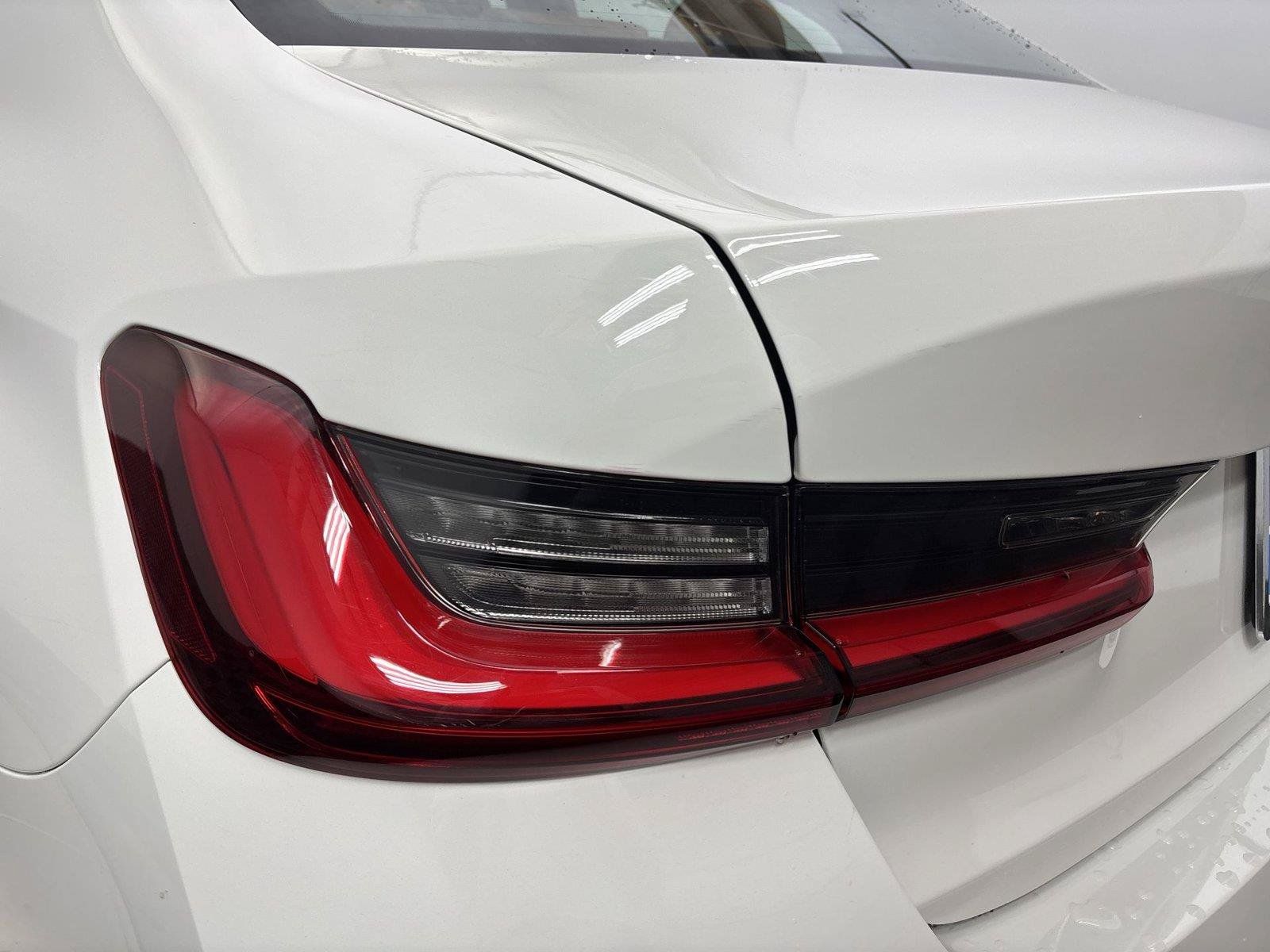 Used 2024 BMW 330e w/ Convenience Package RWD image 19
