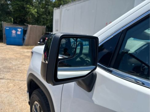 Used 2025 GMC Sierra 1500 SLT RWD image 17