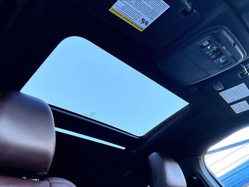 Used 2022 Ford Explorer Platinum w/ Equipment Group 601A image 13