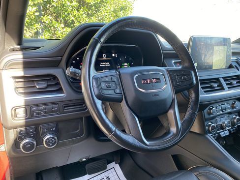 Used 2022 GMC Yukon XL AT4 image 16