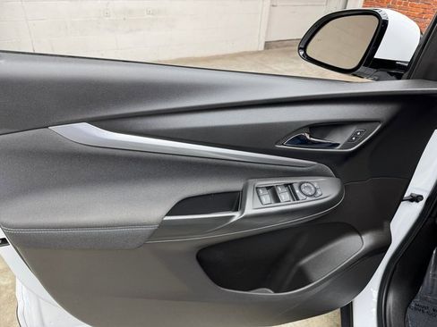 Used 2023 Chevrolet Bolt EUV LT w/ Driver Confidence Package image 11