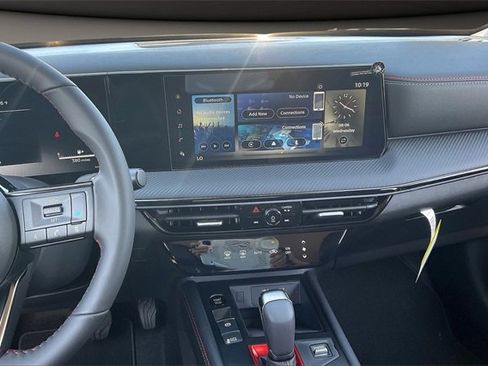 New 2025 Nissan Kicks SR w/ Interior Electronics Package image 6