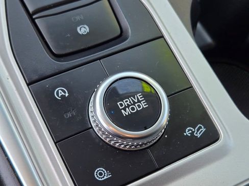 Used 2024 Ford Explorer XLT w/ Equipment Group 202A image 34