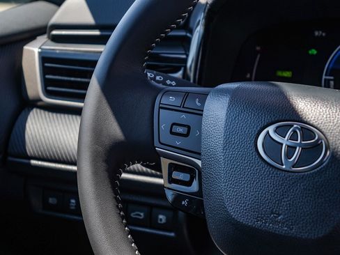 Certified 2026 Toyota Camry SE FWD image 17