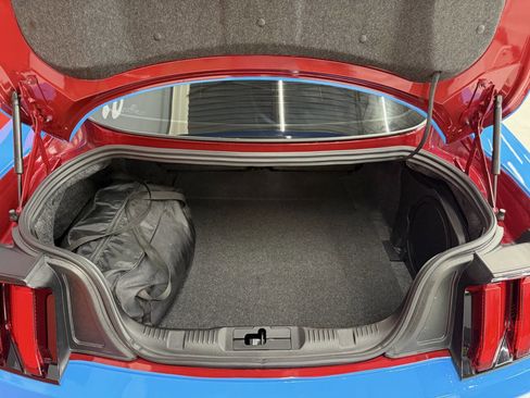 Used 2021 Ford Mustang Shelby GT500 w/ Technology Package image 46