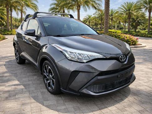 Used 2021 Toyota C-HR XLE image 1