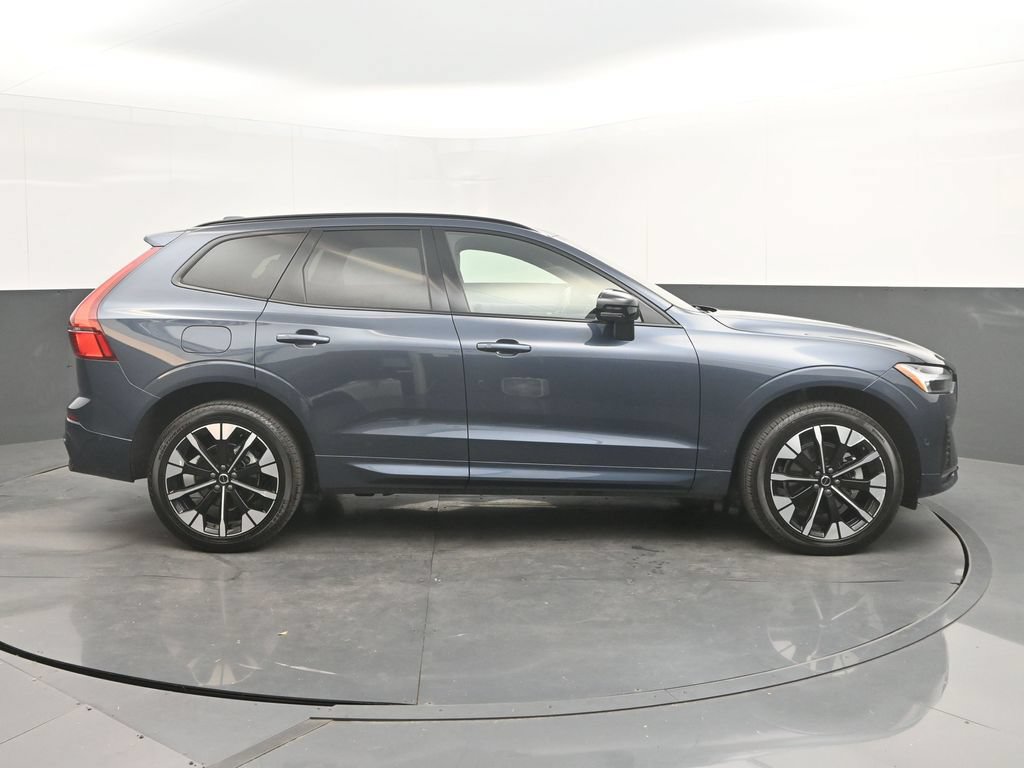 Certified 2026 Volvo XC60 B5 Plus AWD/4WD image 8