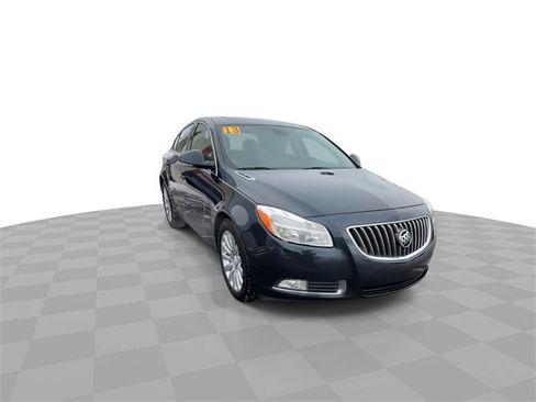 Used 2013 Buick Regal Premium image 2