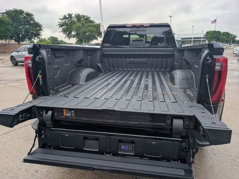 New 2026 GMC Sierra 3500 Denali Ultimate AWD/4WD image 7