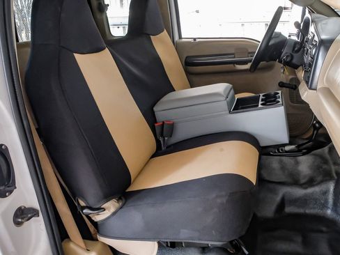 Used 2005 Ford F250 XL image 28