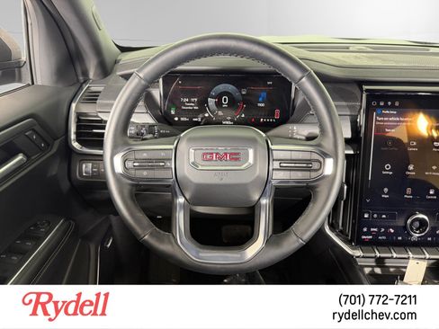 Used 2025 GMC Acadia Elevation image 13