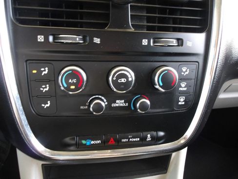 Used 2012 Dodge Grand Caravan SXT w/ Entertainment Group 1 image 14