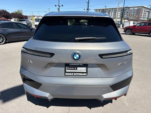 Used 2023 BMW iX xDrive50 w/ Sport Package AWD/4WD image 7