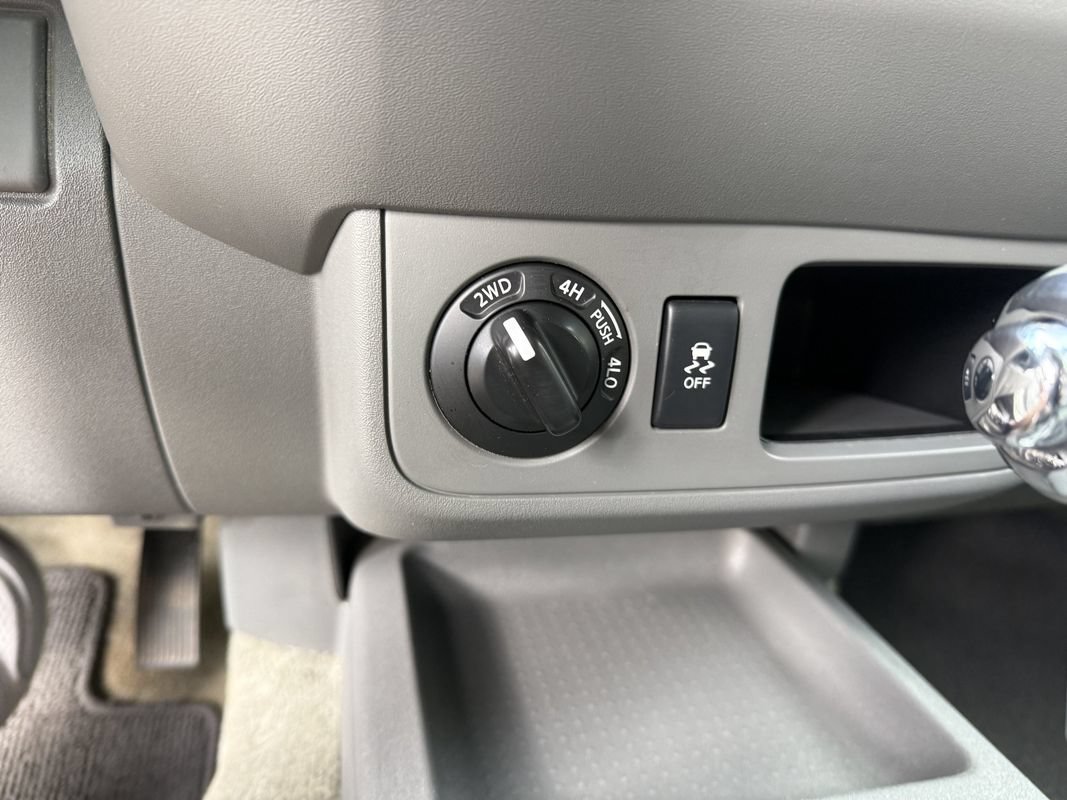 Used 2018 Nissan Frontier SV AWD/4WD image 26
