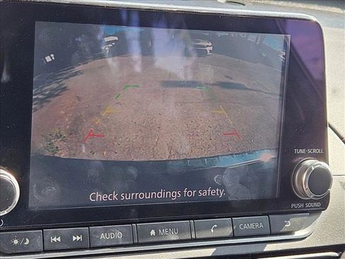 Used 2022 Nissan Altima 2.0 SR FWD image 11