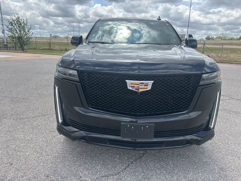 Used 2023 Cadillac Escalade Sport image 5
