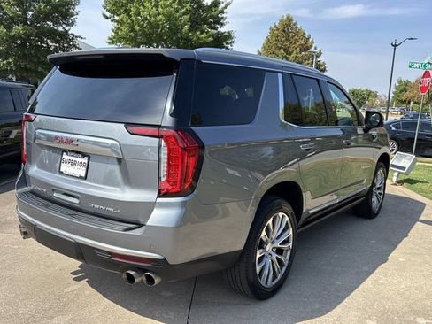 Used 2021 GMC Yukon Denali w/ Denali Premium Package AWD/4WD image 3