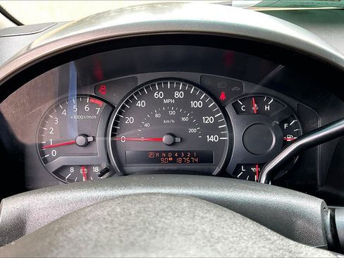 Used 2005 Nissan Titan SE RWD image 19
