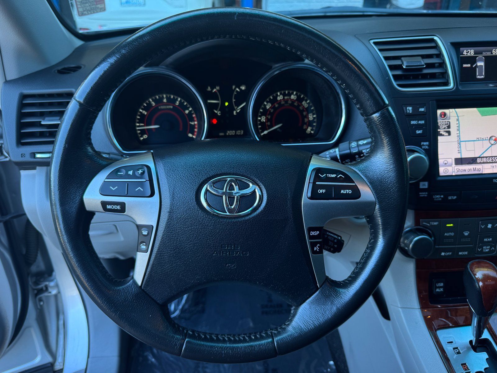 Used 2012 Toyota Highlander Limited w/ Tow Pkg AWD/4WD image 29