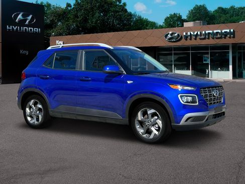 New 2025 Hyundai Venue Limited image 10