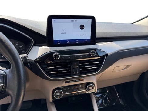 Used 2021 Ford Escape SEL image 12