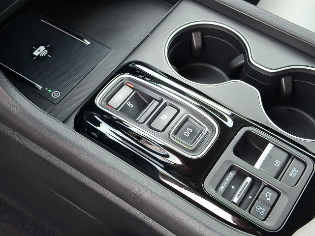 Used 2025 Honda Pilot EX-L image 16