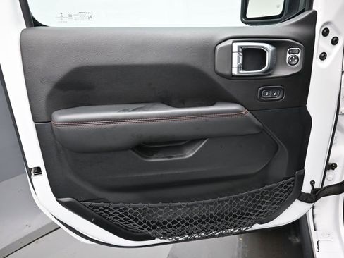 Used 2020 Jeep Gladiator Rubicon image 10