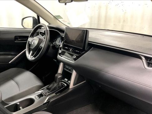 Certified 2024 Toyota Corolla Cross LE image 14