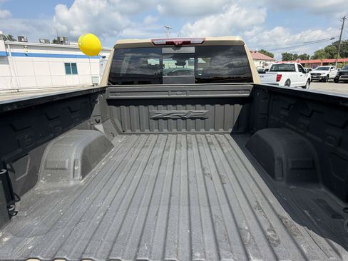 Used 2023 Chevrolet Silverado 1500 ZR2 w/ Technology Package AWD/4WD image 32