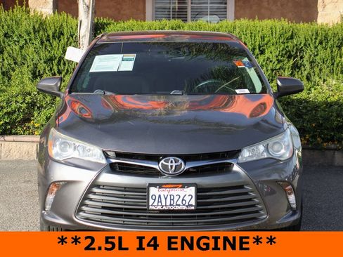 Used 2017 Toyota Camry LE image 3