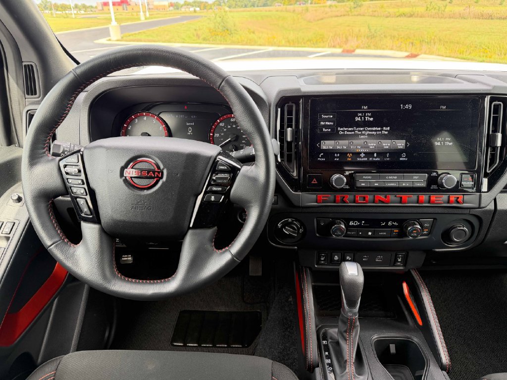 Used 2026 Nissan Frontier PRO-4X AWD/4WD image 30