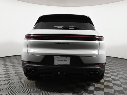 Used 2026 Porsche Cayenne S AWD/4WD image 6