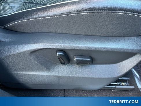 Used 2024 Volkswagen Atlas SEL Premium R-Line image 22