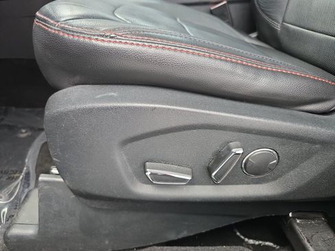 Used 2018 Ford Explorer Sport w/ Equipment Group 401A AWD/4WD image 29