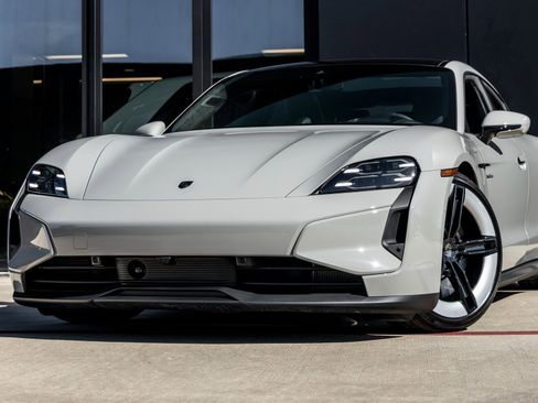 New 2026 Porsche Taycan Turbo image 7